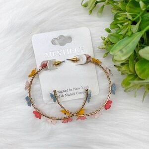 Gold Flower Hoop Earrings 🌸🌼